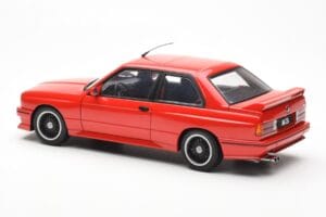 BMW M3 E30 Sport Evolution Cecotto Edition Червен AUTOart 1:18 70566 Метал — снимка 7 от 8