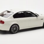 BMW M3 E90 Седан Бял GT Spirit 1:18 - image 2 of 6