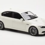 BMW M3 E90 Седан Бял GT Spirit 1:18 - image 4 of 6