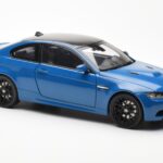 BMW M3 E92 Laguna Seca Blue Kyosho 1:18 - image 6 of 8