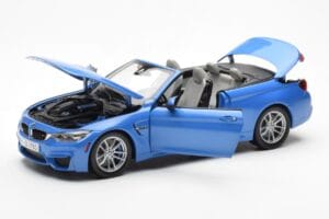 BMW M4 F83 Кабриолет Yas Marina Синьо Paragon 1:18 80432339612 Метал — снимка 2 от 8