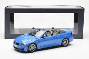 BMW M4 F83 Кабриолет Yas Marina Синьо Paragon 1:18 80432339612 Метал — снимка 8 от 8