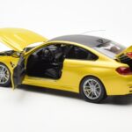BMW M4 F82 Austin Жълт Metallic Paragon 1:18 - image 5 of 8