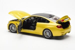 BMW M4 F82 Austin Жълт Metallic Paragon 1:18 80432339606 Метал — снимка 5 от 8
