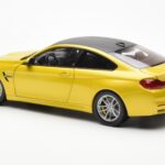 BMW M4 F82 Austin Жълт Metallic Paragon 1:18 - image 7 of 8