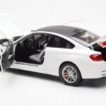 BMW M4 F82 Frozen Brilliant Бял Paragon 1:18 - image 5 of 8