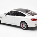 BMW M4 F82 Frozen Brilliant Бял Paragon 1:18 - image 7 of 8