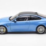 BMW M4 F82 Yas Marina Син Paragon 1:18 - image 4 of 8