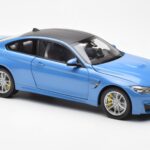 BMW M4 F82 Yas Marina Син Paragon 1:18 - image 6 of 8