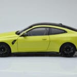 BMW M4 G82 Жълт Дилърско Издание Minichamps 1:18 - image 4 of 8