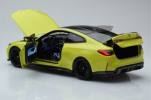 BMW M4 G82 Жълт Дилърско Издание Minichamps 1:18 80435A51949 Метал — снимка 5 от 8