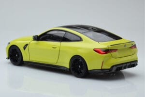 BMW M4 G82 Жълт Дилърско Издание Minichamps 1:18 80435A51949 Метал — снимка 7 от 8