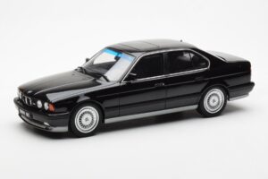 BMW M5 E34 Черен Otto 1:18