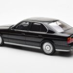 BMW M5 E34 Черен Otto 1:18 - image 5 of 6