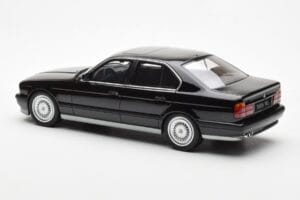 BMW M5 E34 Черен Otto 1:18 OT690 Смола — снимка 5 от 6