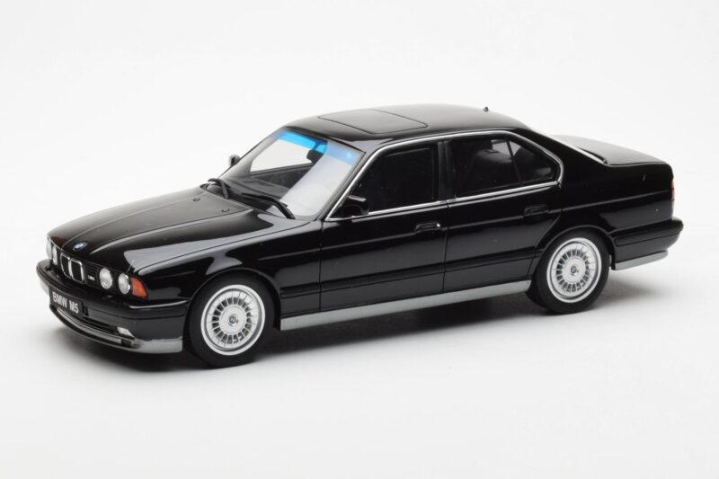 BMW M5 E34 Черен Otto 1:18
