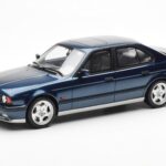 BMW M5 E34 Синьо Metallic Otto 1:18