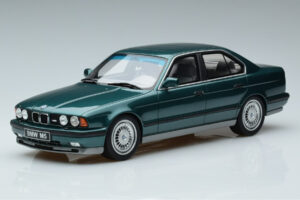 BMW M5 E34 Cecotto Edition Зелен Otto 1:18