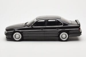 BMW M5 E34 Hartge H5 V12 Diamond Черен Metallic Otto 1:18 OT362 Смола — снимка 3 от 6