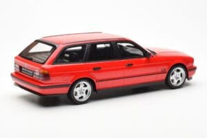 BMW M5 E34 Touring Червен Otto 1:18 OT951 Смола — снимка 2 от 6