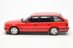 BMW M5 E34 Touring Червен Otto 1:18 OT951 Смола — снимка 3 от 6