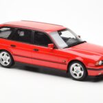 BMW M5 E34 Touring Червен Otto 1:18 - image 4 of 6