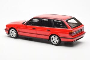 BMW M5 E34 Touring Червен Otto 1:18 OT951 Смола — снимка 5 от 6
