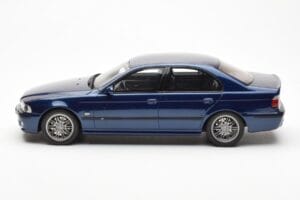 BMW M5 E39 Avus Blue Paint Issue Otto 1:18 OT070 Смола — снимка 3 от 6