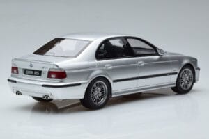 BMW M5 E39 Сребрист Otto 1:18 OT747B Смола — снимка 2 от 7