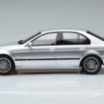 BMW M5 E39 Сребрист Otto 1:18 - image 3 of 7