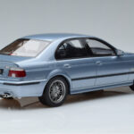 BMW M5 E39 Silverwater Синьо Otto 1:18 - image 2 of 6