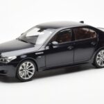 BMW M5 E60 Carbon Черен Kyosho 1:18