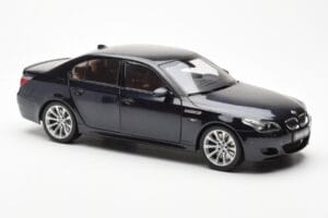 BMW M5 E60 Carbon Черен Kyosho 1:18 08593BK Метал — снимка 6 от 8