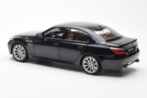 BMW M5 E60 Carbon Черен Kyosho 1:18 08593BK Метал — снимка 7 от 8