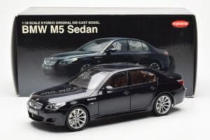 BMW M5 E60 Carbon Черен Kyosho 1:18 08593BK Метал — снимка 8 от 8