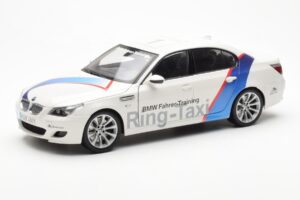 BMW M5 E60 Ring Taxi Nurburgring Kyosho 1:18