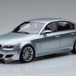 BMW M5 E60 Сребрист Otto 1:18