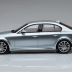 BMW M5 E60 Сребрист Otto 1:18 - image 3 of 6
