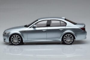 BMW M5 E60 Сребрист Otto 1:18 OT426 Смола — снимка 3 от 6
