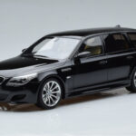 BMW M5 E61 Touring Черен Otto 1:18