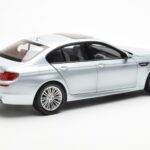 BMW M5 F10 Silverstone Сребърен Paragon 1:18 - image 3 of 8