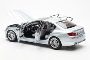 BMW M5 F10 Silverstone Сребърен Paragon 1:18 80432186353 Метал — снимка 5 от 8