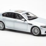 BMW M5 F10 Silverstone Сребърен Paragon 1:18 - image 6 of 8