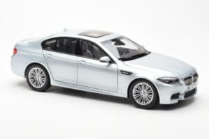 BMW M5 F10 Silverstone Сребърен Paragon 1:18 80432186353 Метал — снимка 6 от 8
