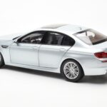 BMW M5 F10 Silverstone Сребърен Paragon 1:18 - image 7 of 8