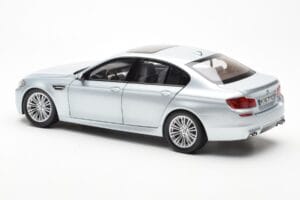 BMW M5 F10 Silverstone Сребърен Paragon 1:18 80432186353 Метал — снимка 7 от 8