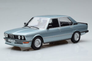 BMW M535i E12 Синьо Norev 1:18