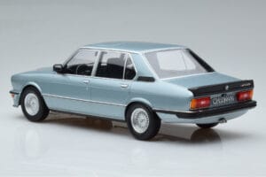 BMW M535i E12 Синьо Norev 1:18 183269 Метал — снимка 5 от 6