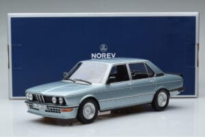 BMW M535i E12 Синьо Norev 1:18 183269 Метал — снимка 6 от 6