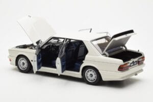BMW M535i E28 Alpine Бял AUTOart 1:18 75161 Метал — снимка 5 от 10